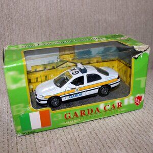Irish Decal 1998 GK Garda Police Car Crown Victoria Ford USA 1:43 Collector's